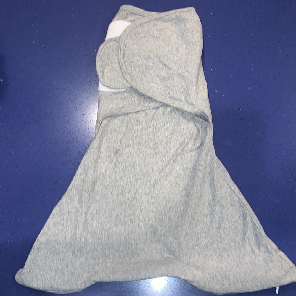 Zippy swaddle
